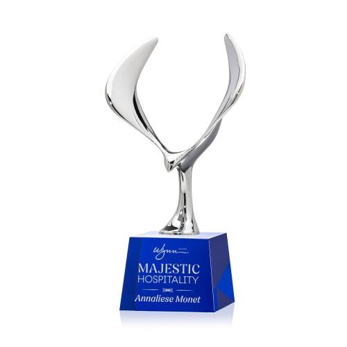 Awards and Plaques - Crystal Trophies - Maverick Eagle on Small Base Blue Animals Crystal Trophy